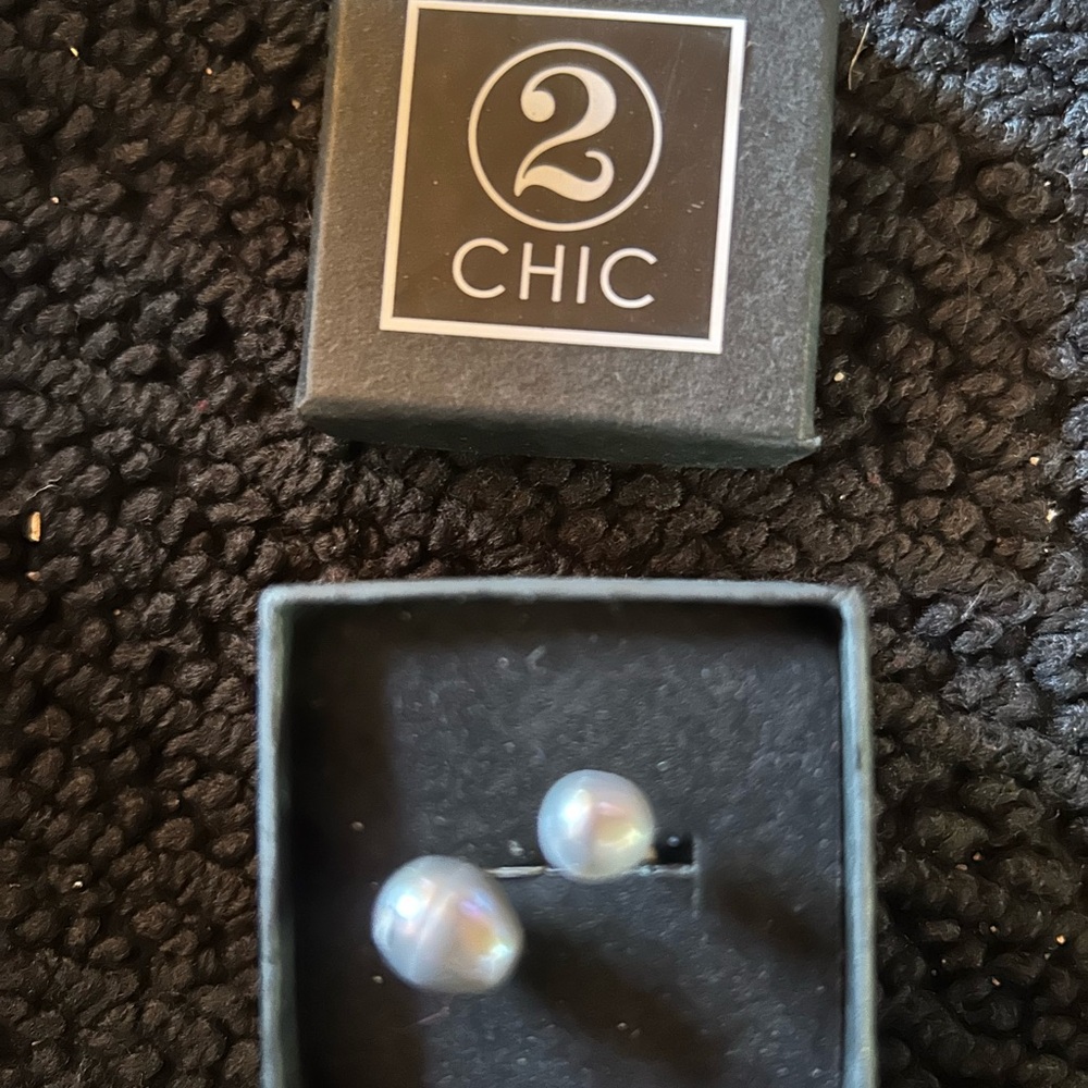 Grey Pearl Fashion Ring